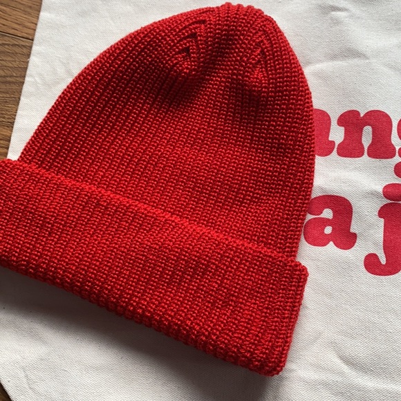 Vachon tote bag, red tuque, and white water bottle , mange de la joie sac - Picture 6 of 9